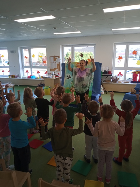 Divadlko Leonka - Loupenk a slunenice