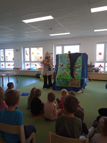 Divadlko Leonka - Loupenk a slunenice
