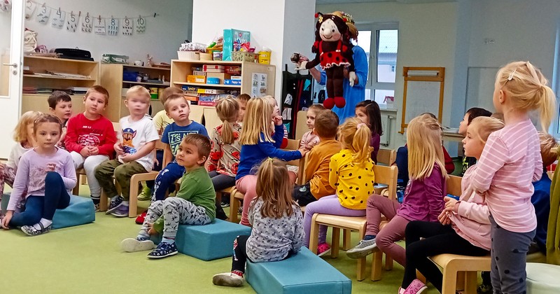 Pprava na straideln den a divadlo Leonka