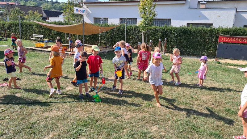 Ahoj kolko, ahoj dti!